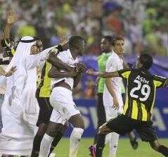 صورة – رئيس الاهلي : هزازي لازال يواصل عاداته