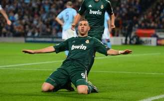 فيديو: ريال مدريد يعود من مانشستر بتعادل ثمين ويتأهل رسميا للدور المقبل