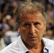 زيكو: “ميسي لا يمكن أن يقارن مع بيليه”