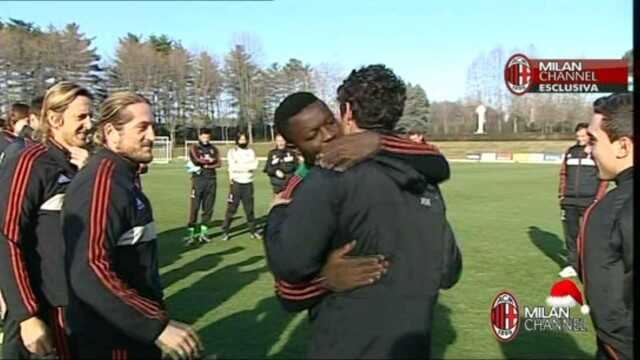 فيديو : وداع باتو لزملائه فى ميلان