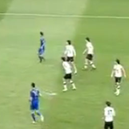 فيديو: نفس المرمى يهزم الفريقين معا ويمنعهما من التسجيل عليه