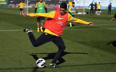 مدافع برشلونة يتلقى التصريح الطبي