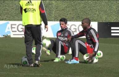 فيديو: شاهد المهارات المذهلة مع الكرة من لاعب اياكس إسحاق كوينكا