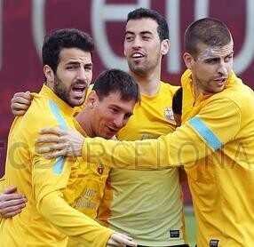 صور : شاهد الدورة التدريبية الاخيرة لبرشلونة قبل السفر لمدريد ..!