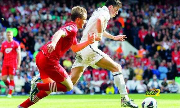 فيديو و صورة : لاعب ساوثامبتون يشرح سبب تركه بال يحرز الهدف دون أن يحاول خطف الكرة منه