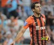 فيديو :صراع ثلاثي بين دورتموند واليوفي وليفربول على موهبة شاختار
