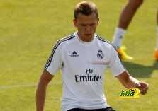 فيديو : أنشيلوتي يراهن علي موهبة جديدة من شباب ريال مدريد