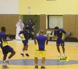 الغبار يجبر النصر على التدريب فى الصالة
