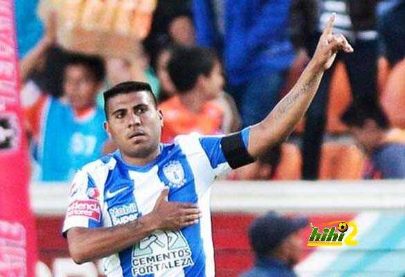 فيديو : شاهد هدف من قبل منتصف الملعب فى المكسيك