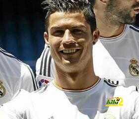 الماركا : كريستيانو سيبقى في مدريد حتى 2018 وسيتفوق على ميسي