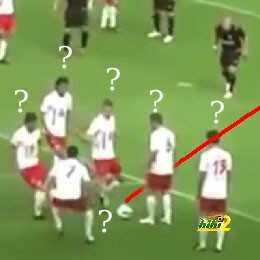 فيديو: ستظل دائما أغرب تنفيذ لرمية حرة خلال مباراة كرة القدم على مر التاريخ