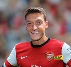 فيديو : شاهد أول حوار لأوزيل كلاعب لنادى أرسنال