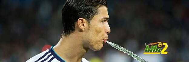 Real Madrid v Manchester United - UEFA Champions League Round of 16