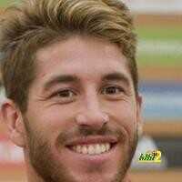 فيديو : شاهد كيف أخر سيرجيو راموس دخول لاعبي ريال مدريد وألميريا إلى أرضية الملعب