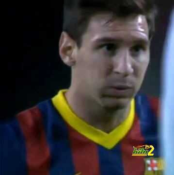صورة : مدرب ولاعبو برشلونة يدافعون عن ميسى