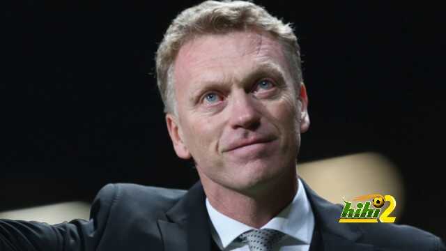 صورة : مويس يشاهد مباراة أتليتيكو مدريد من المدرجات ويؤكد تقارير رغبته فى لاعب وسط الفريق
