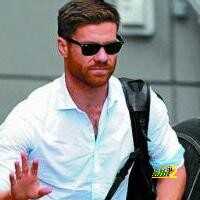 فيديو : جمهور ريال مدريد يتوسل لتشابي الونسو بأن يبقى مع الفريق