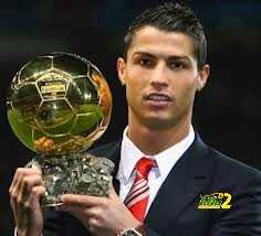هل يصبح كريستيانو خامس لاعب يتوج بالكرة الذهبية مرتين ..؟؟
