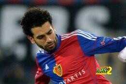 رسميا : محمد صلاح يوقع لتشيلسي ويختار القميص رقم ..!