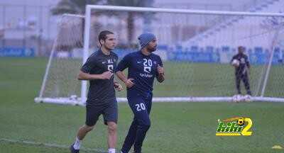 الدوسري يشارك فى مران الهلال بعد العودة من فرنسا