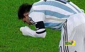 صور : ميسي يثير القلق في برشلونة ..!