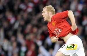 Manchester United's English midfielder P