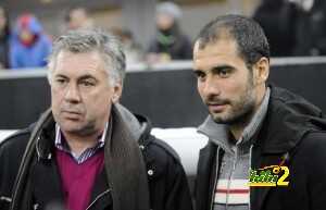 AC Milan's coach Carlo Ancelotti (L) and