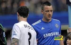 Chelsea's captain John Terry (R) fails t
