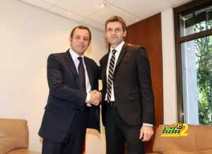 Barca-Acto-de-firma-del-contra_54358816730_51356729138_352_256