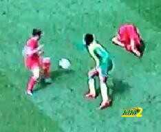 فيديو : سواريز يسقط ويتألم وفجأة ينهض مسرعا ..!