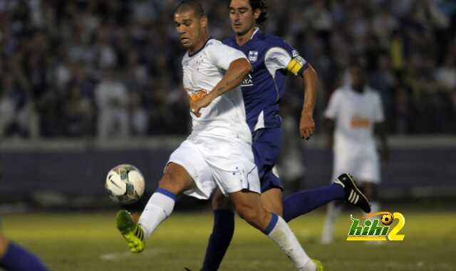إنتر يريد التعاقد مع نيلتون لاعب كروزيو البرازيلي