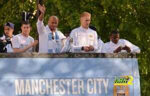 FBL-ENG-PR-MAN CITY-PARADE