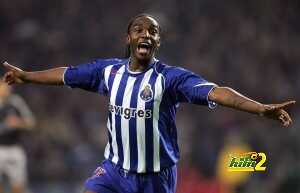Porto's Benni McCarthy celebrates his go