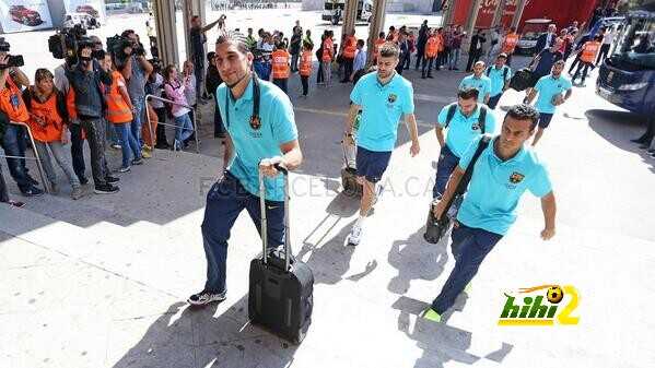 صور : نجوم برشلونة في الكامب نو والابتسامة تعلو وجوههم