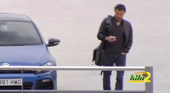 صور : لويس إنريكي يشرع في العمل مع برشلونة