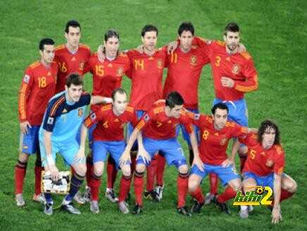 صورة : ماتا يظهربشكل جديد في مران المنتخب الإسباني .!