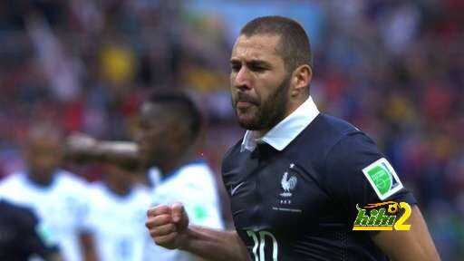 صورة : بنزيمة يحتفل بهدفه الثاني مع المنتخب الفرنسي