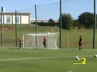 فيديو : نجوم بلجيكا يمطرون شباك كورتوا وحارس أتلتيكو يفشل في التصدي ..!