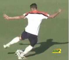 فيديو : فان بيرسي يخدع ميشال فورم في تدريب هولندا