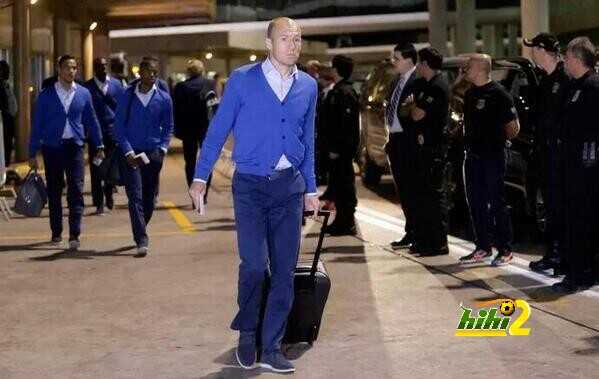 صور : المنتخب الهولندي يصل إلى البرازيل