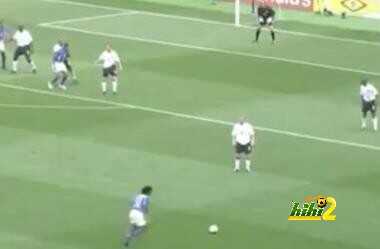 فيديو : شاهد أجمل خمسة أهداف لفنان الكرة رونالدينهو