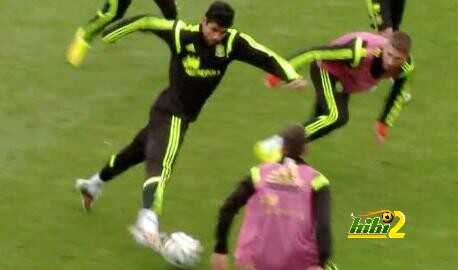 كاسياس ينقذ ببراعة هدف محقق من كوستا