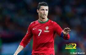 صورة : كريستيانو يتلاعب بالكرة في تدريبات البرتغال اليوم
