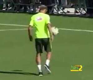شاهد نيمار وهو يتلاعب بالكرة قبل مواجهة تشيلي