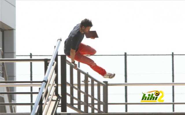 luis-enrique-salto-barandilla-ciutat-esportiva-1401974764507