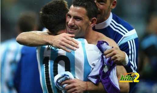 خافيير ماسكيرانو وماكسي رودريجيز بالقرب من تاريخ كأس العالم