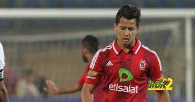 نجم الاهلى المصري يؤجل الاحتراف