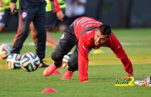 FBL-WC-2014-CHI-TRAINING