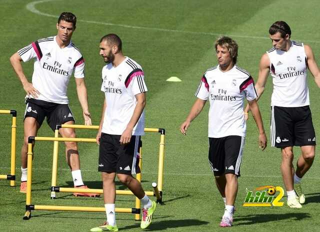 1408363863170_wps_7_L_to_R_Real_Madrid_s_Port