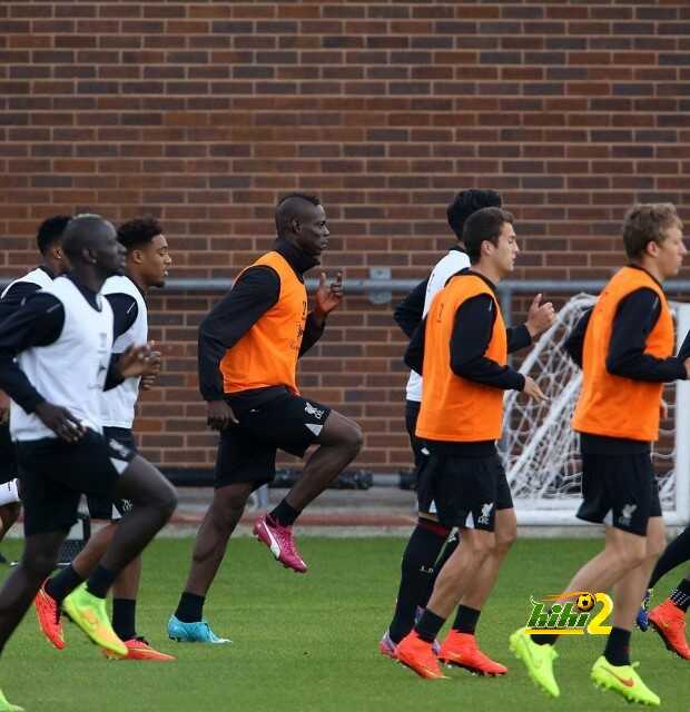 1409137512960_wps_12_Mario_Balotelli_joins_the